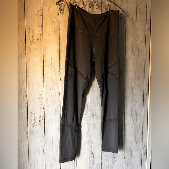 Victoria’s Secret | Sport Leggings Mesh Medium - Picture 4 of 9